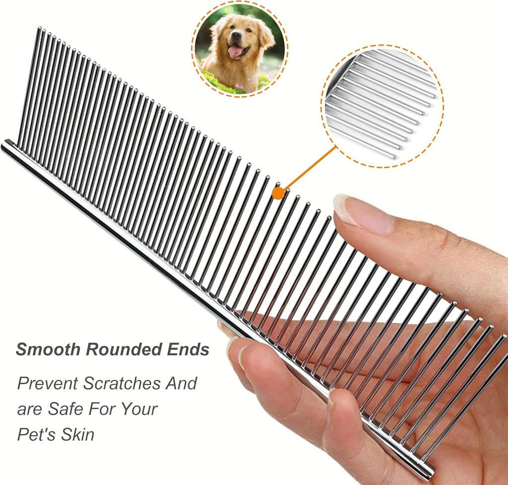 Close up view of rounded metal teeth on Jigfew pet comb