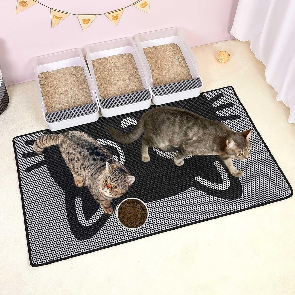 A cat walking comfortably over the soft honeycomb surface of the Bienbee XL litter mat