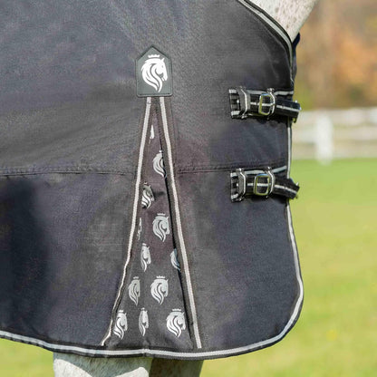 Heavy duty waterproof horse sheet with stainless steel surcingle hardware