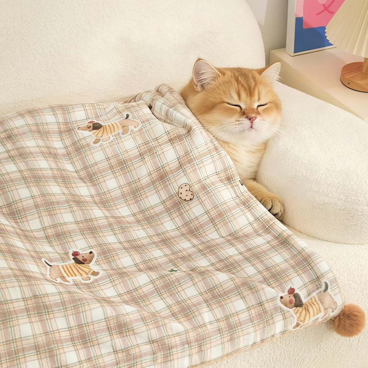 Jiupety cat blanket front view showing premium khaki faux fur texture