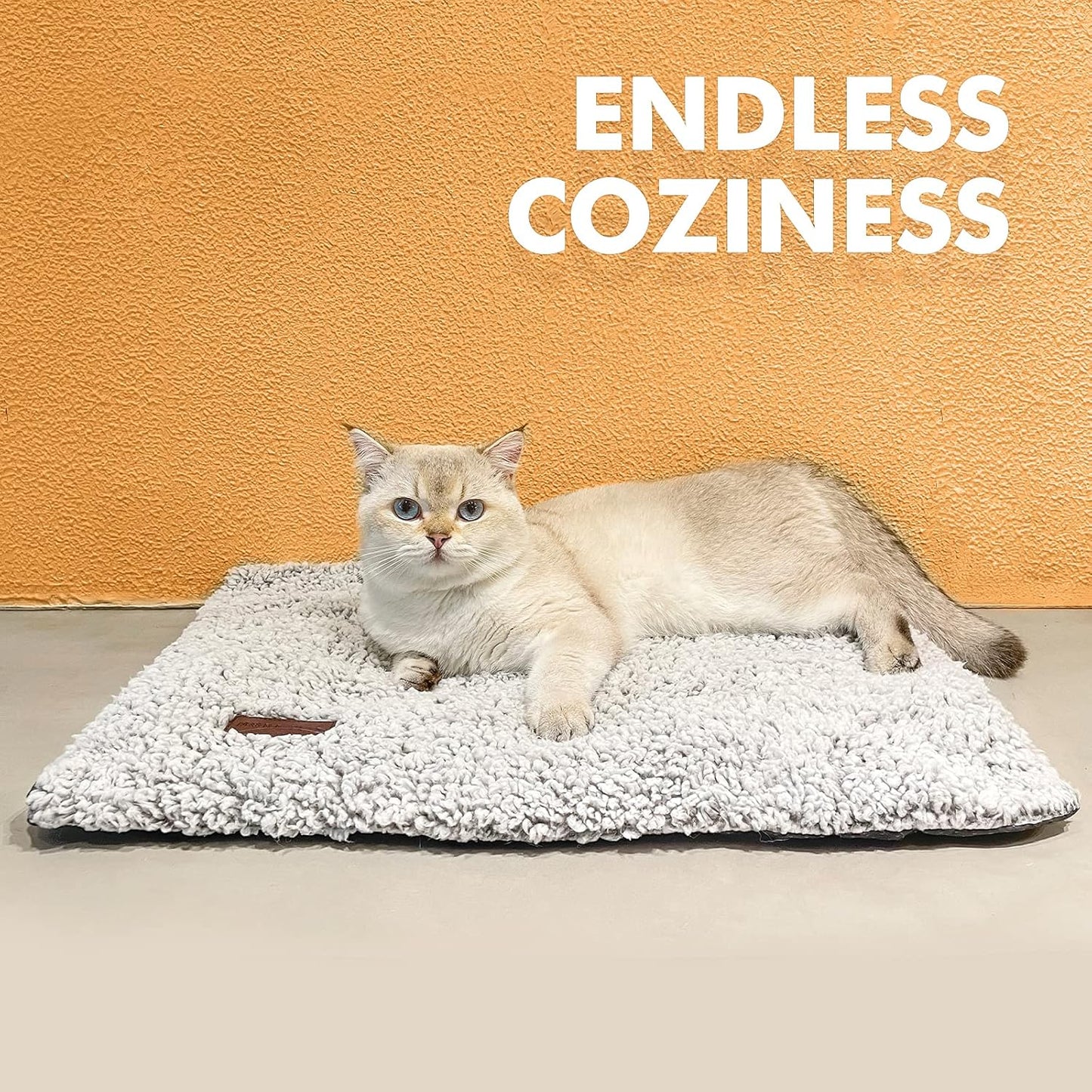 Close up view of the ultra soft fleece fabric on the Mora Pets pet mat