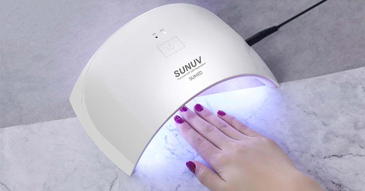 Compact Sunuv Sun9c nail dryer for pedicures