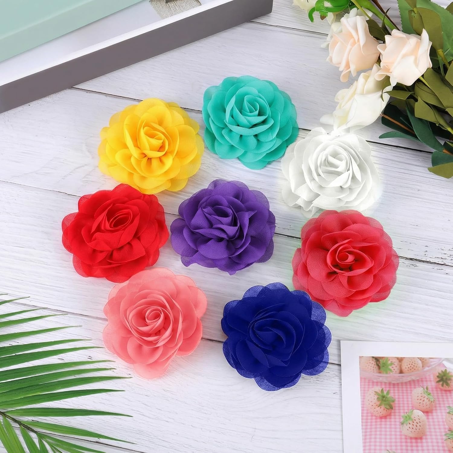 Close up view of the elastic band attachment on the back of the pet flower charm.