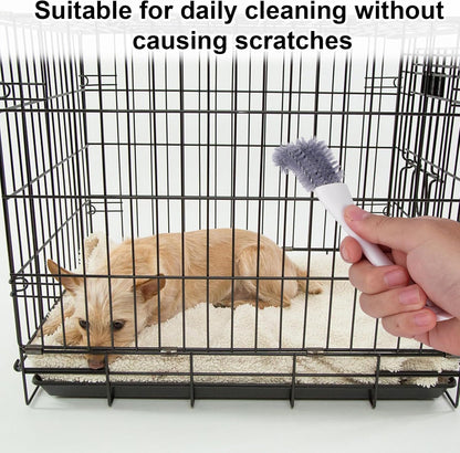 Multi-purpose pet enclosure cleaning brush showing the 17.5 centimeter handle length