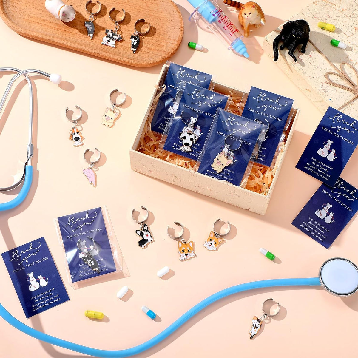 XunYee animal stethoscope decoration charms arranged neatly to show the 30 pieces bulk team appreciation assortment
