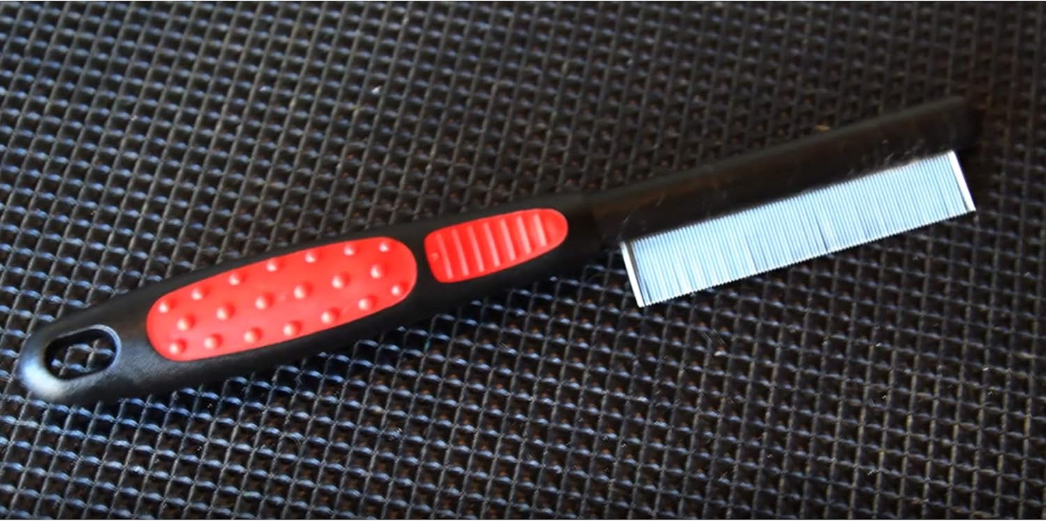Close up of stainless steel pins on Paw Brothers flea comb for dogs