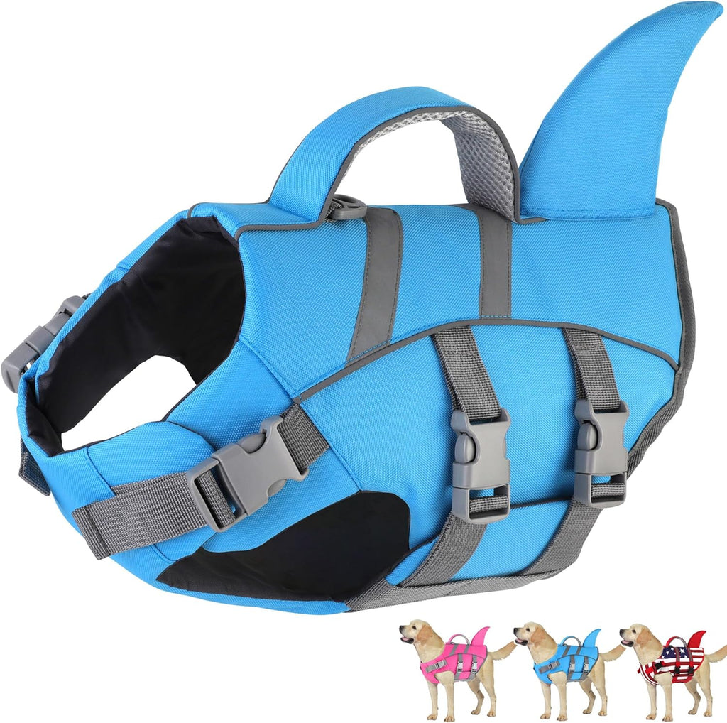 Weather resistant polyester material finish on the Dogcheer high buoyancy pet safety vest.
