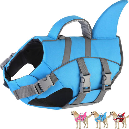 Weather resistant polyester material finish on the Dogcheer high buoyancy pet safety vest.