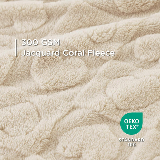 Bedsure pet throw showcasing the plush jacquard heart pattern texture.