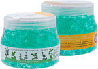 Close up of Arm and Hammer baking soda infused pet odor neutralizing gel beads
