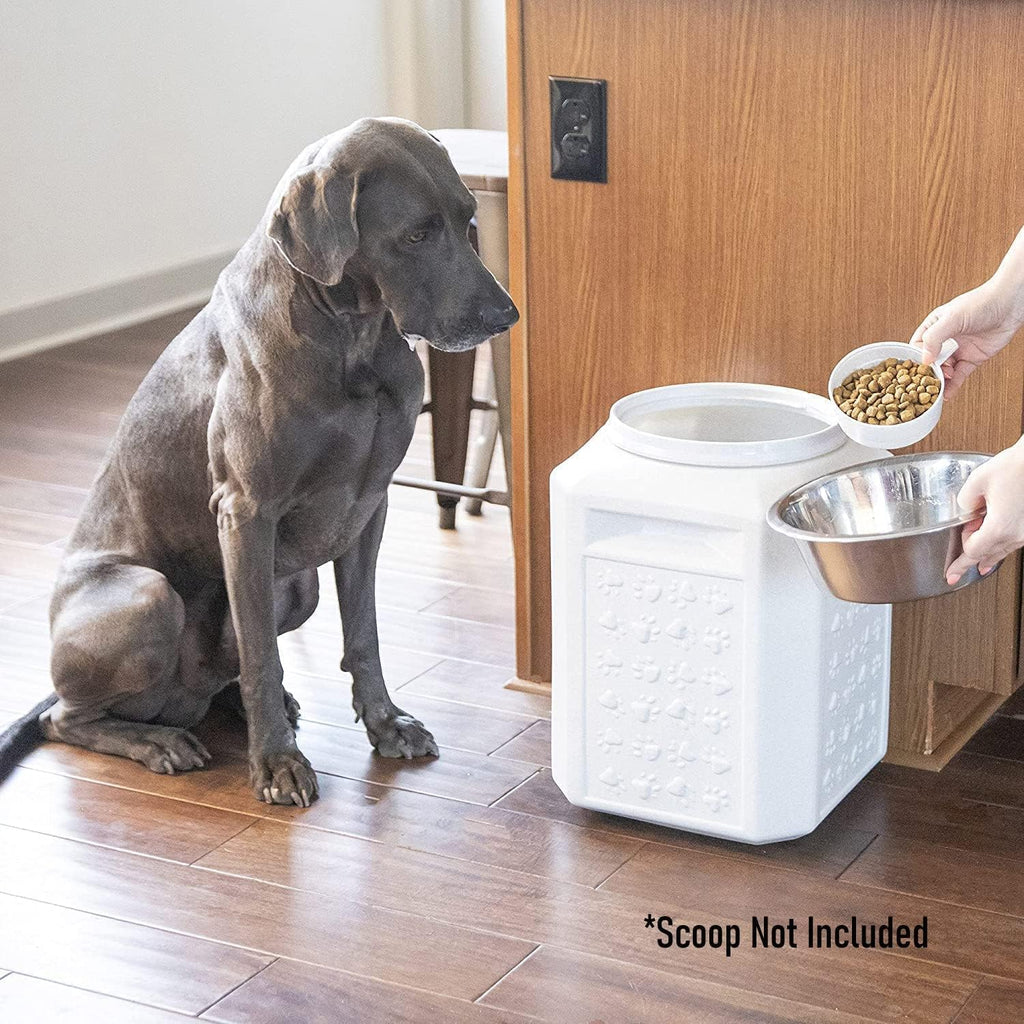 Gamma2 Vittles Vault 35 lb container in home pantry setting