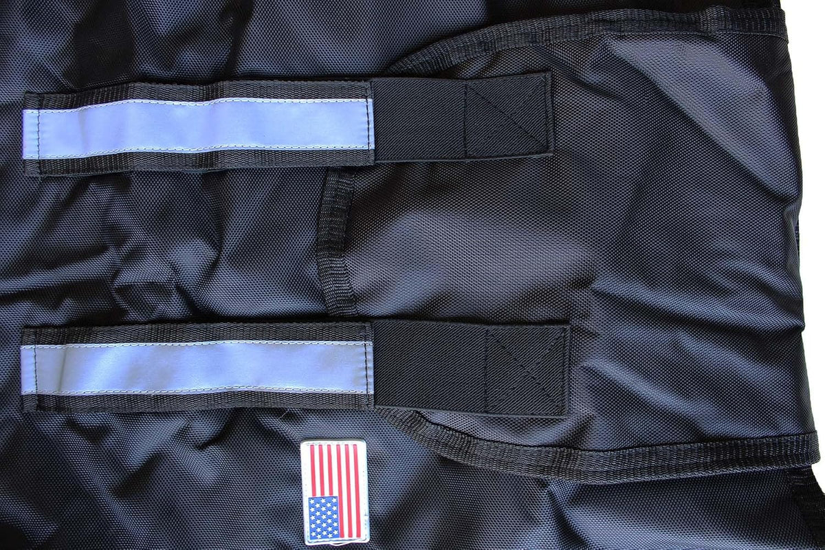 Challenger medium weight turnout rug for weanlings showing the black water resistant ripstop outer shell fabric texture