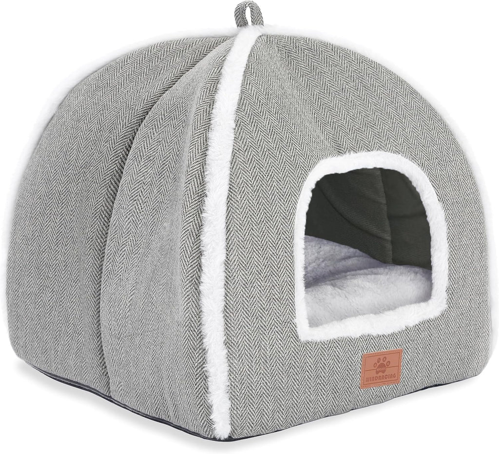 Bottom view of Windracing cat tent showing anti-slip surface