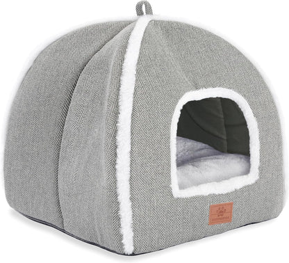 Bottom view of Windracing cat tent showing anti-slip surface