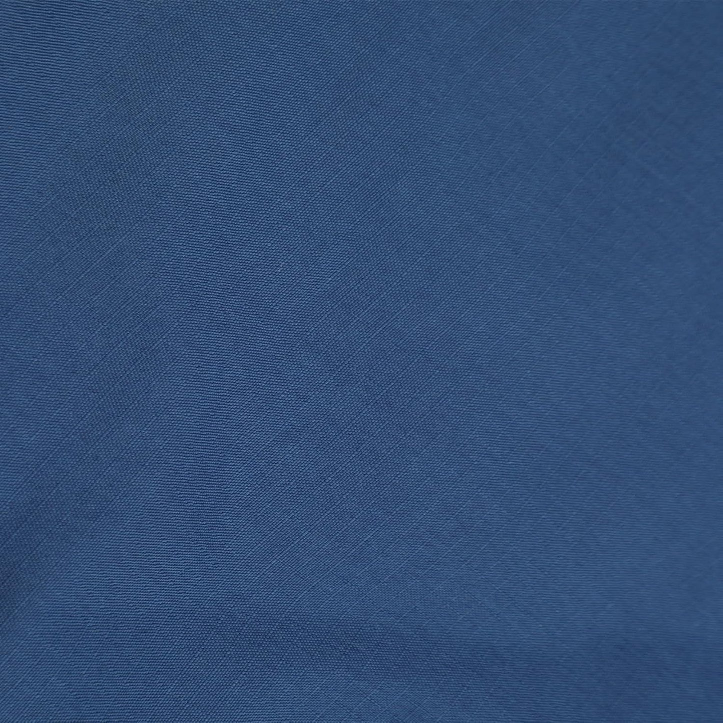 Detailed view of BabyFoxy turnout blanket belly surcingle straps