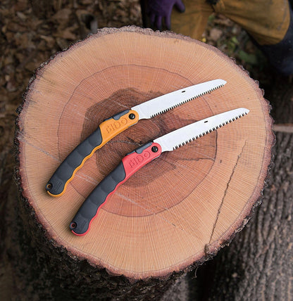 Side view of the lightweight Silky 180mm large teeth replacement blade for gardening maintenance