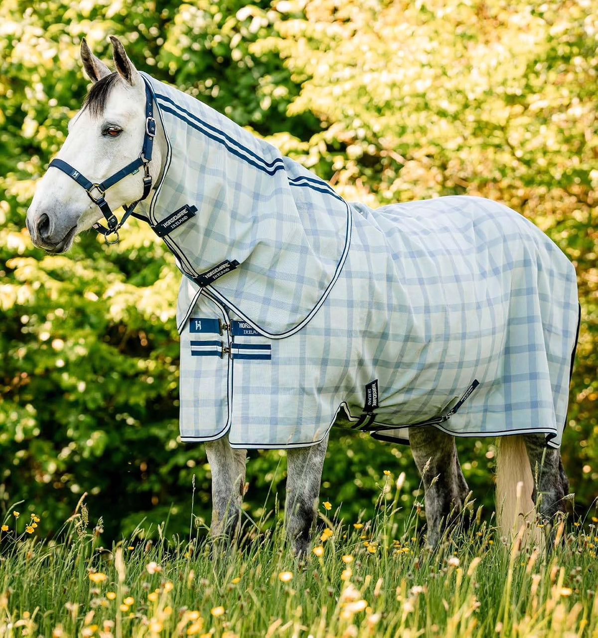 Silky smooth shoulder lining feature on Horseware fly rug