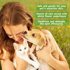 Pet Silk deodorizing pet perfume and coat conditioner packaging close up.
