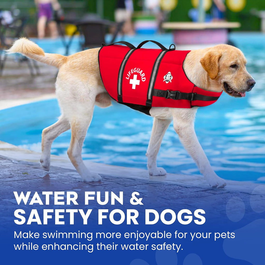 SafeChin anti-choke collar detail on the front of the dog swimming vest