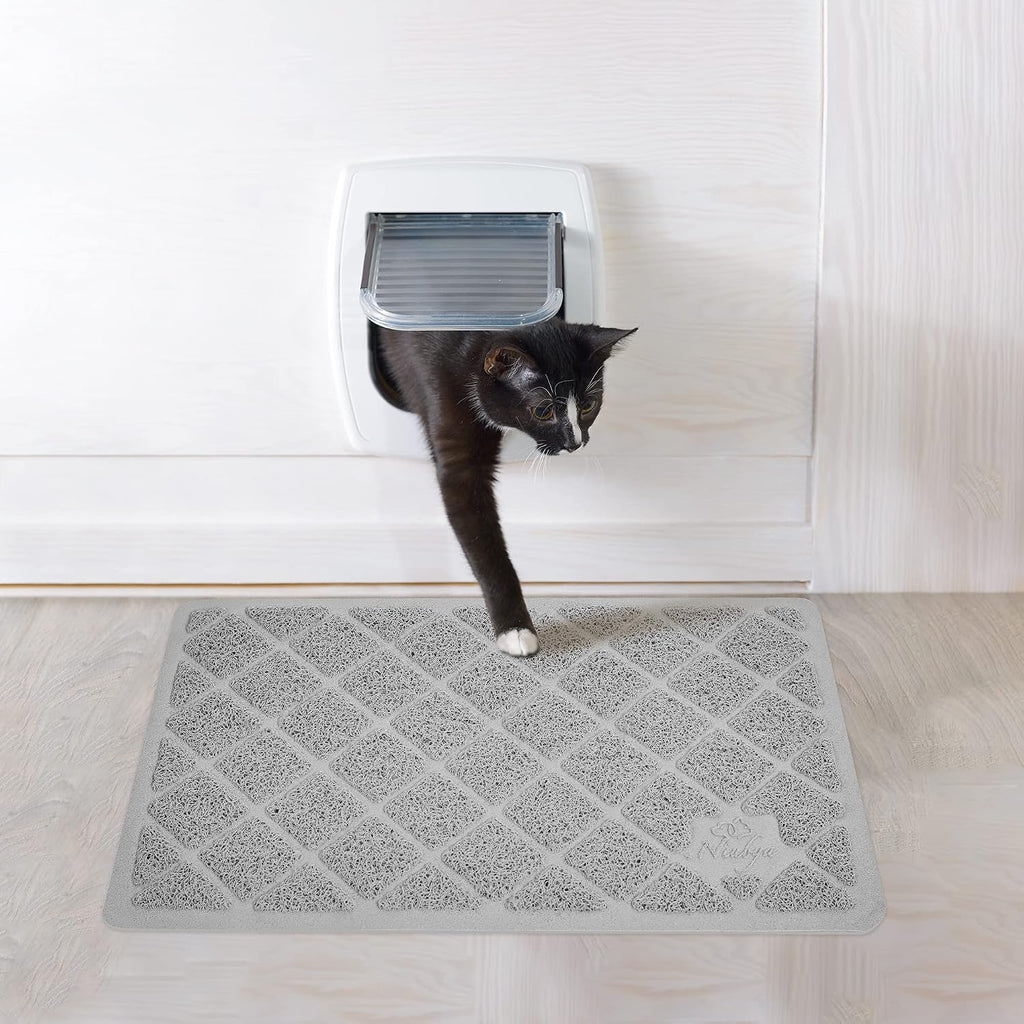 Dual layer design of the Niubya mat trapping dust and granules