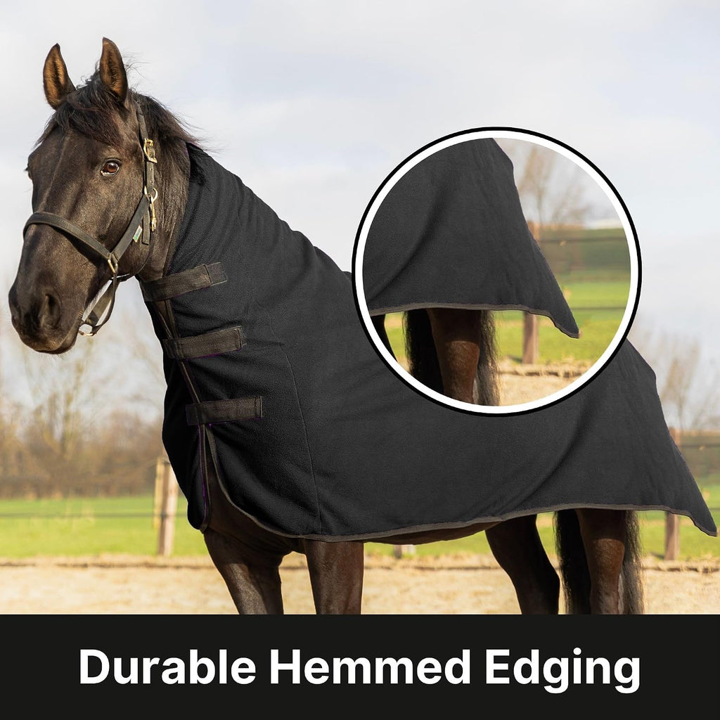 RESISTANCE anatomical contour cooler for horses showing durable hemmed edges and black fabric texture