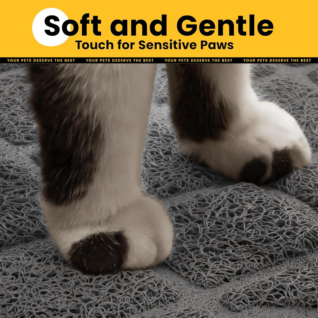Thick diamond patterned mesh details of the Conlun litter mat.