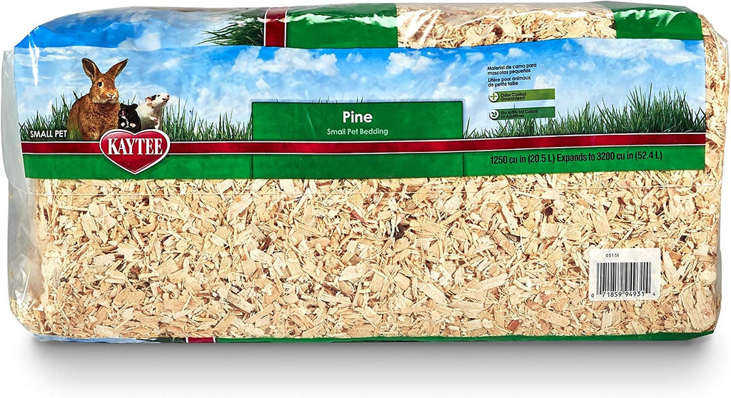 Compressed pine shavings substrate for rabbits and guinea pigs