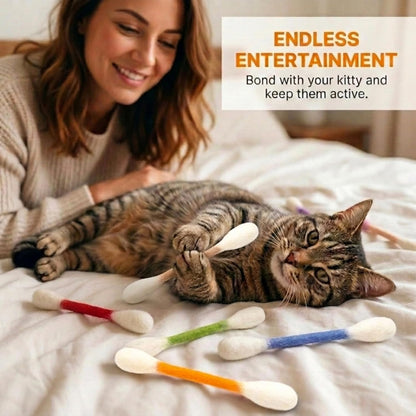 Size reference of Glaciart One cat toy in hand