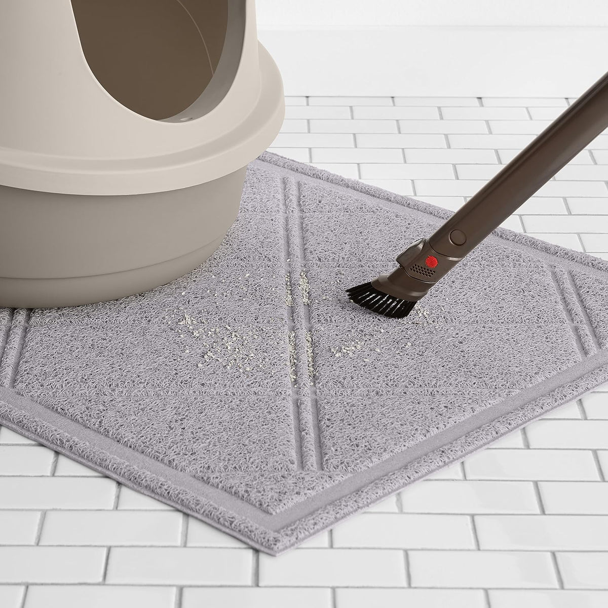 Amazon Basics pet supply scatter control mat lifestyle