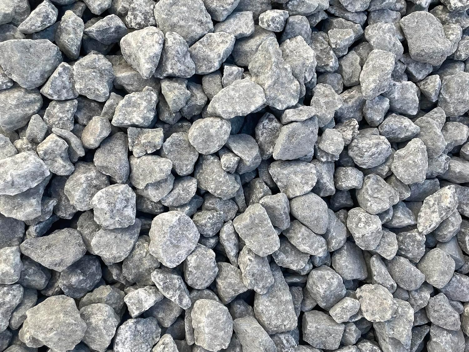 Mighty109 Granite Gravel 3/4 inch bag front view for garden landscaping