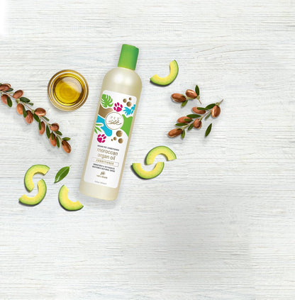 Nourishing Pet Silk argan oil dog conditioner for moisturizing dry and sensitive skin.