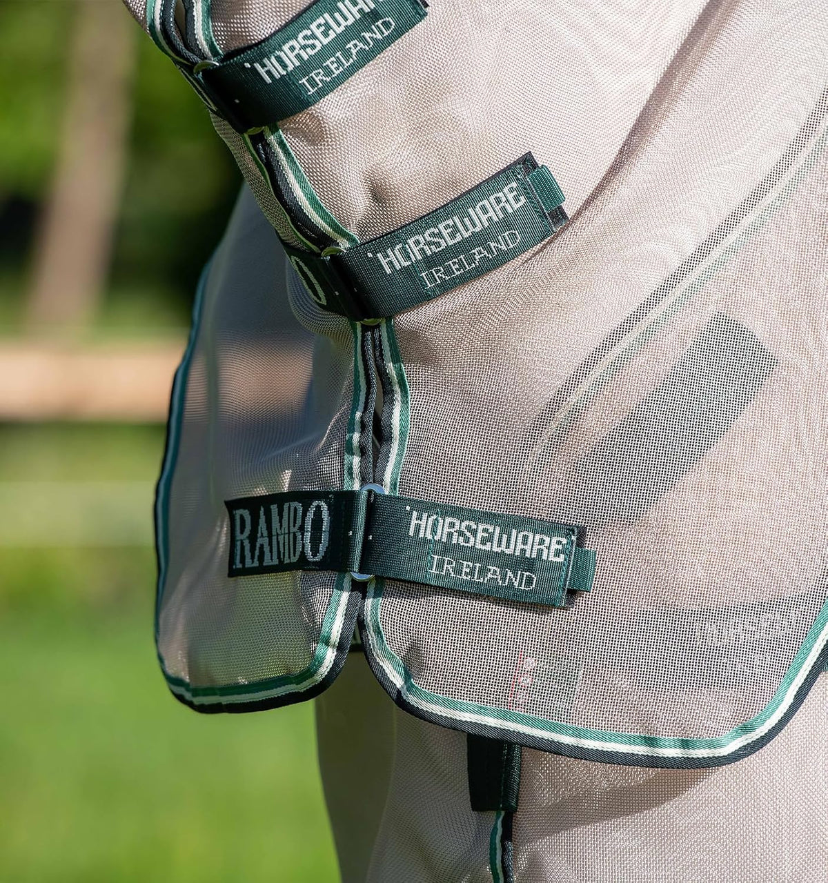 Horseware Rambo horse fly rug close up on V-front closure system
