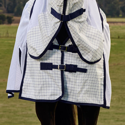 WeatherBeeta Airstream horse blanket showing the twin low cross surcingles and adjustable leg straps
