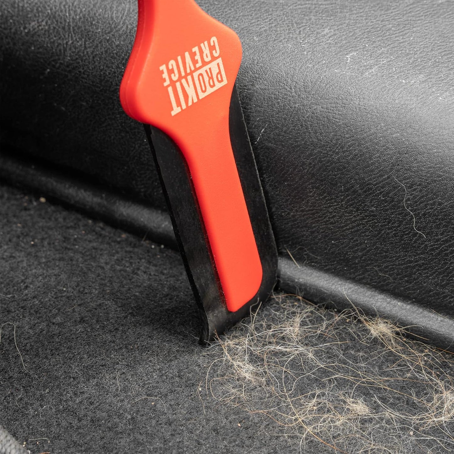 Lilly Brush kit for cat hair removal on upholstery