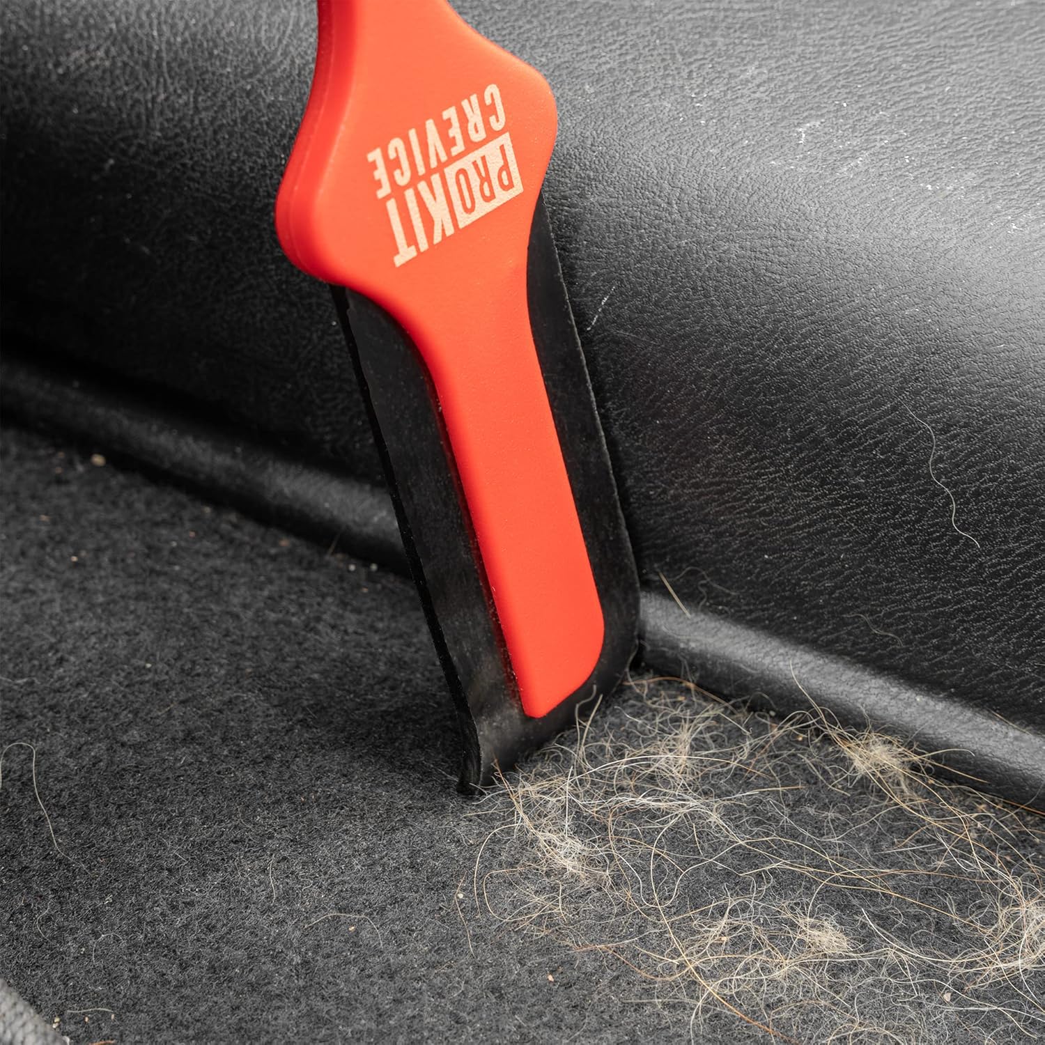 Lilly Brush kit for cat hair removal on upholstery
