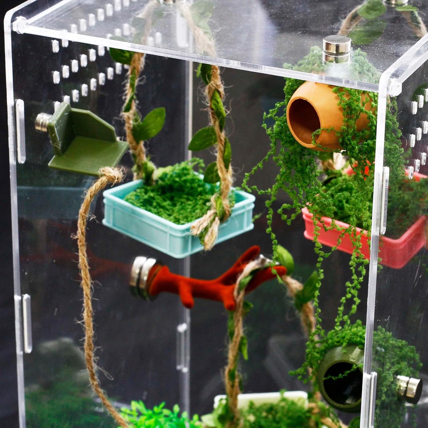 Close up view of the YOMENO resting platform accessory showing detailed moss lining and dimensions
