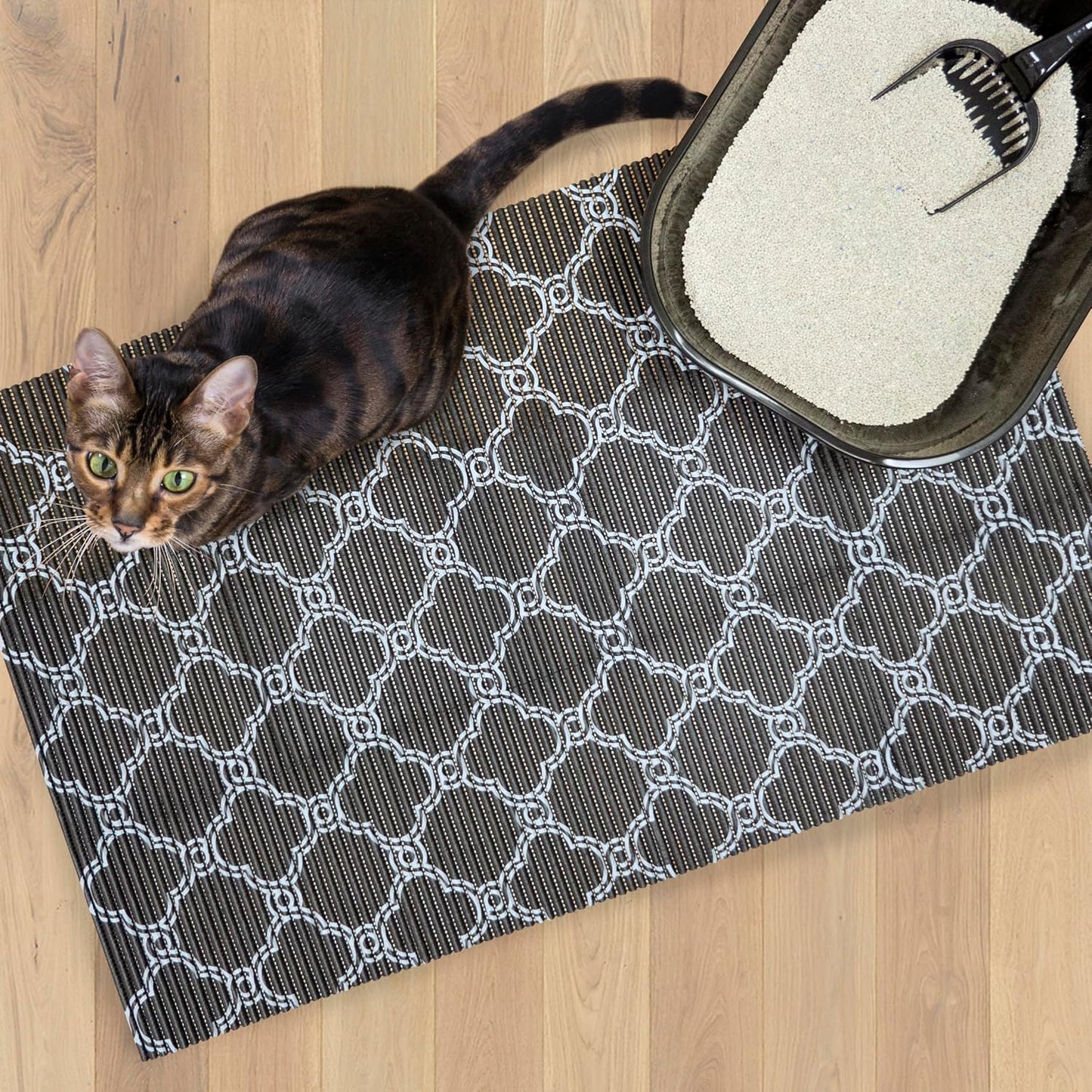 Fresh Kitty phthalate free foam mat protecting floor from scatter