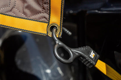 Double stitched edge detailing on the CAT 300D polyester protective blanket.