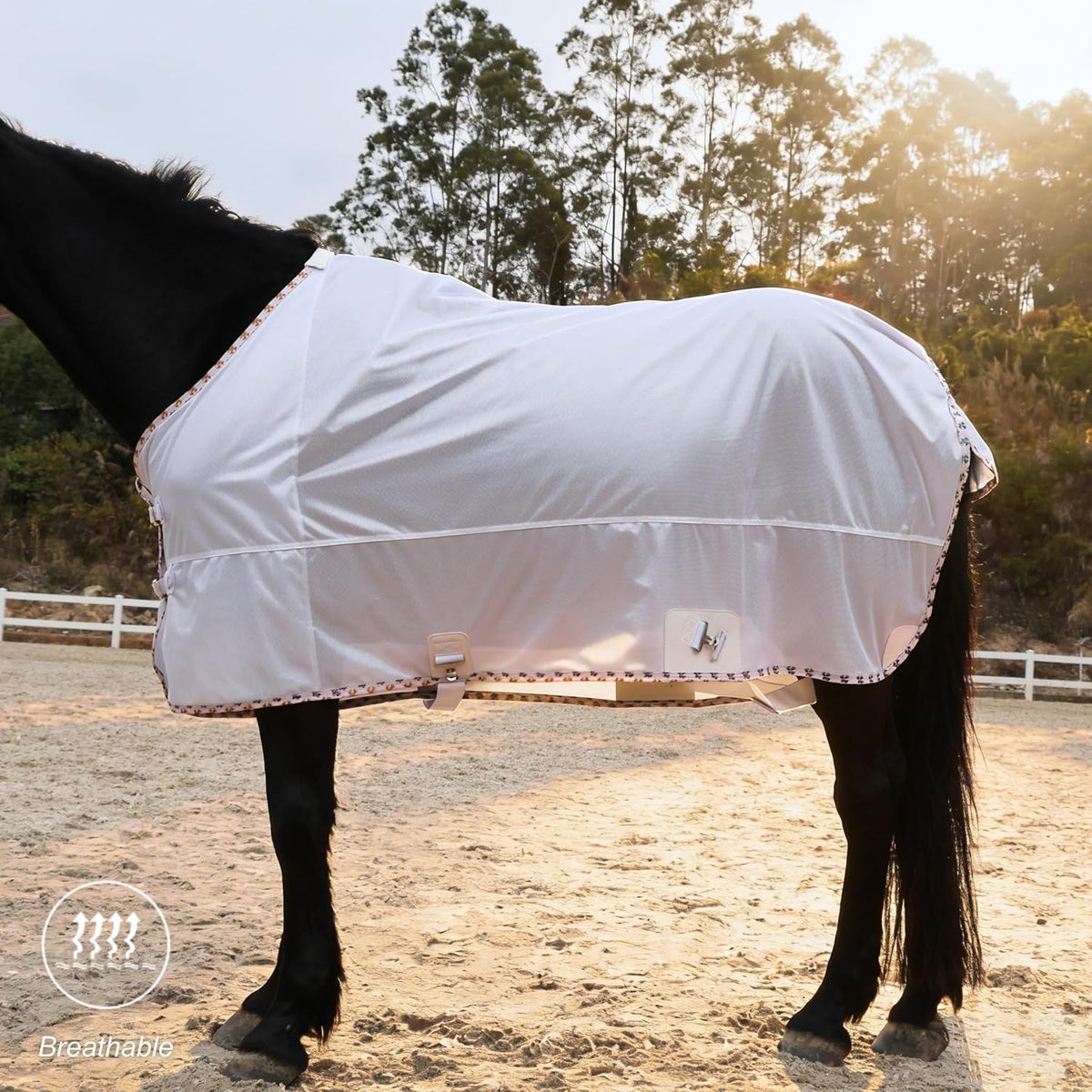 Barn And Stable equine summer sheet side view showing traditional gussets