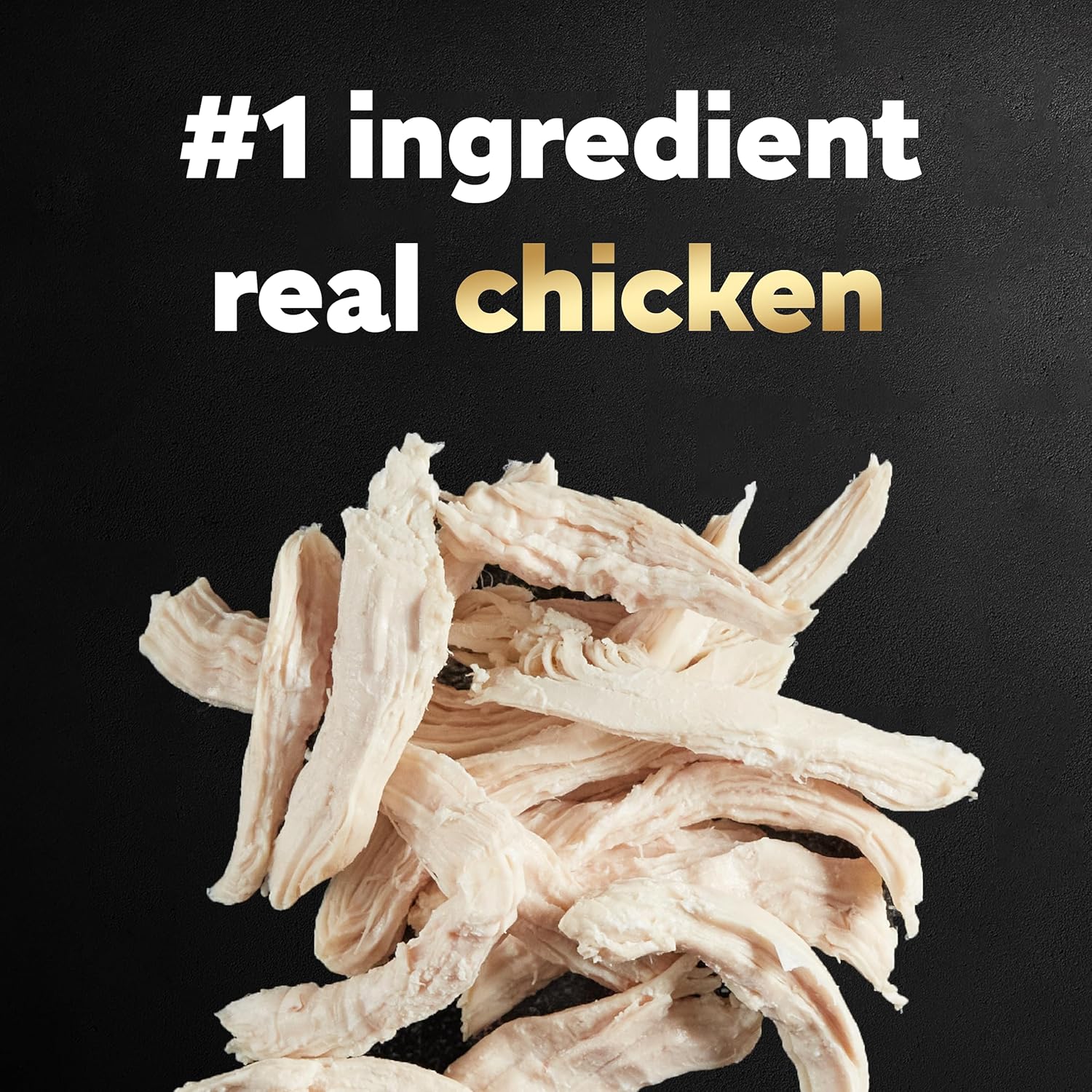 Shredded chicken recipe dog food tray with natural ingredients.