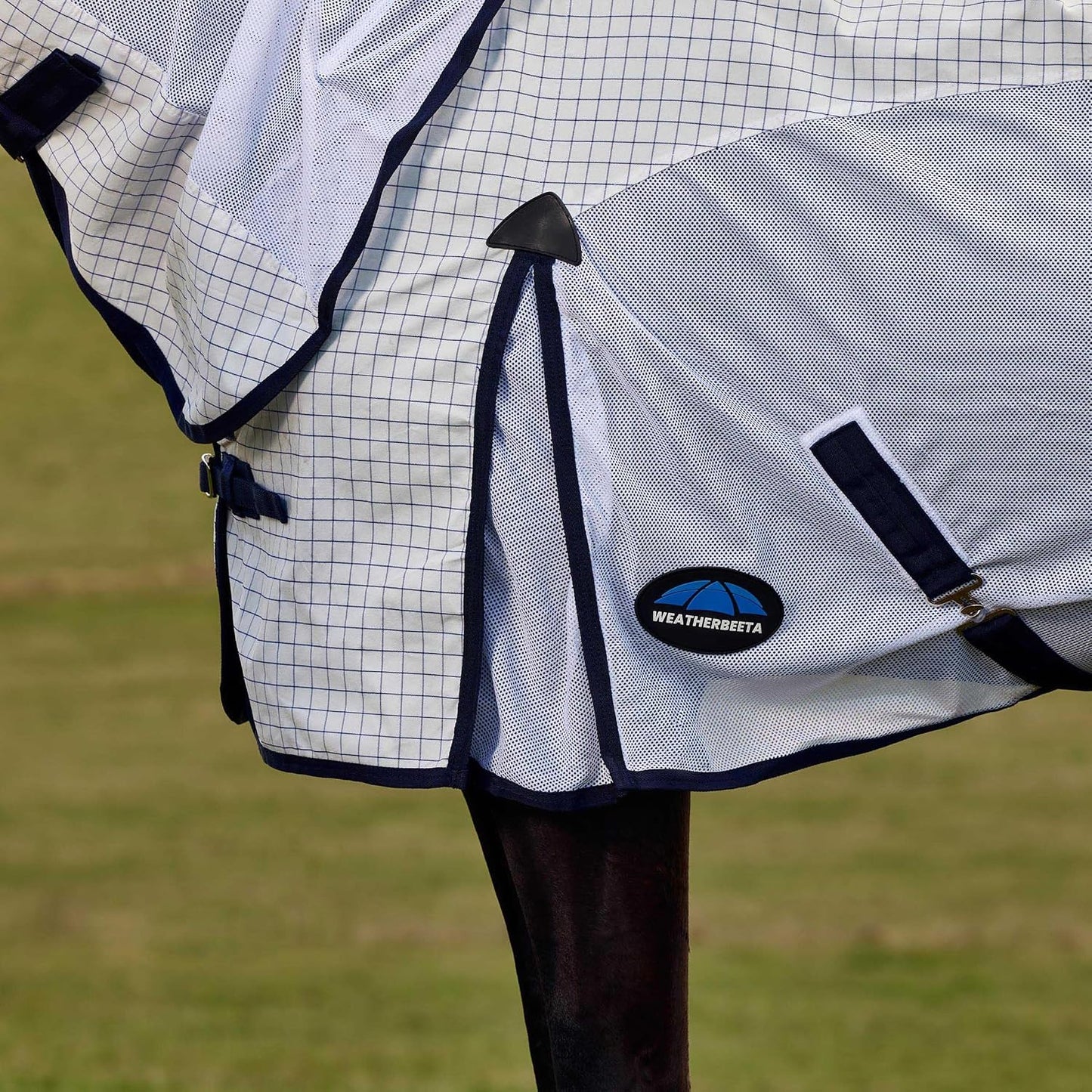 Durable 270g breathable fabric detail of the WeatherBeeta premium summer sheet for UV protection