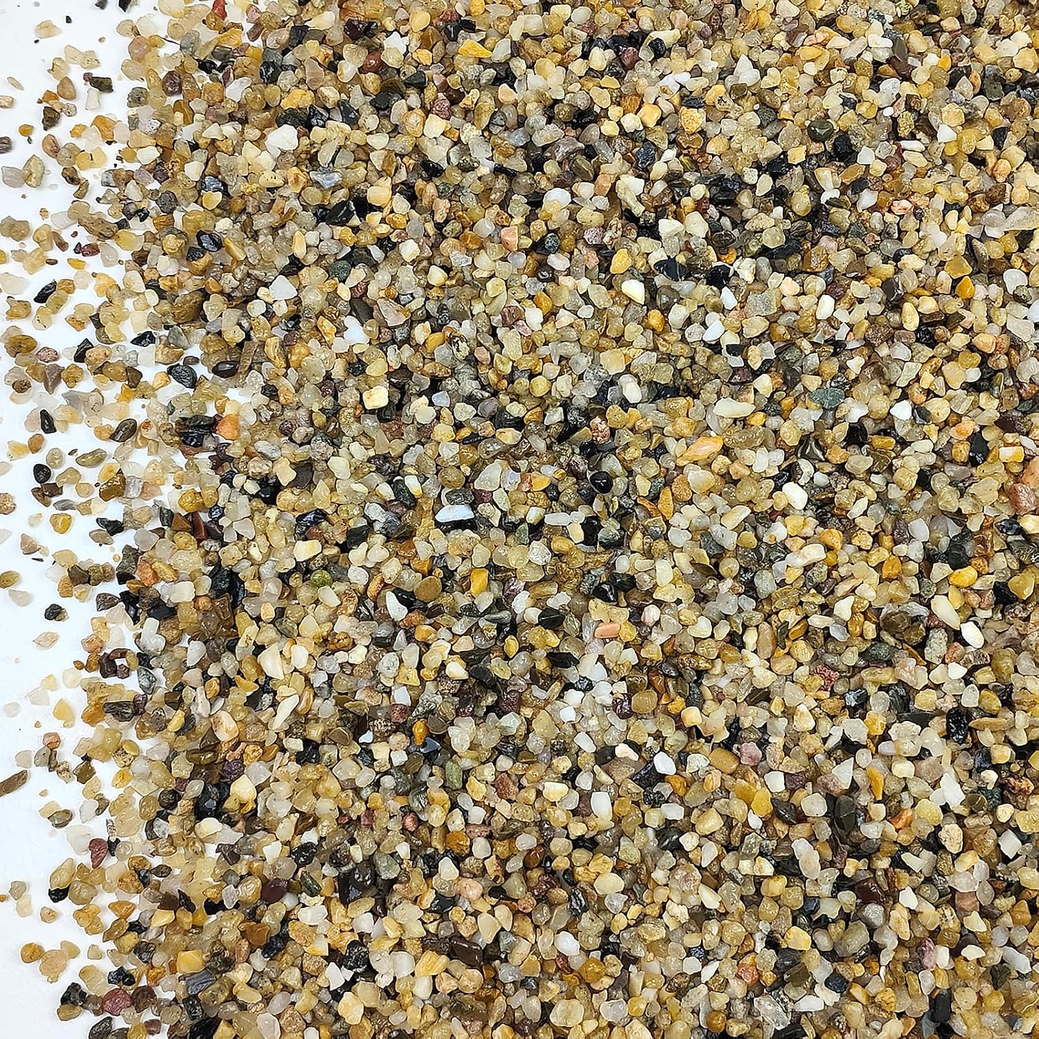 Shizwu 5lb coarse sand and decorative quartz pebbles front view
