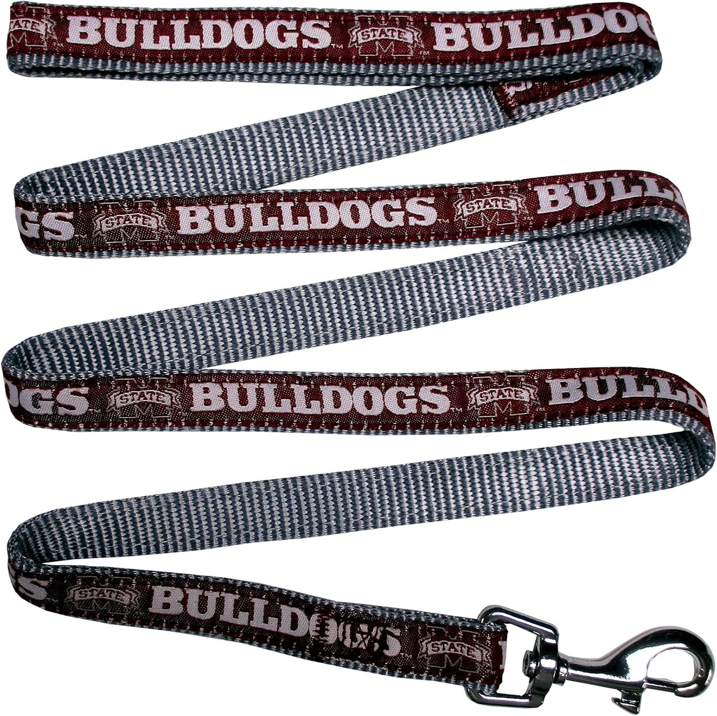 Woven team name detail on green nylon dog leash