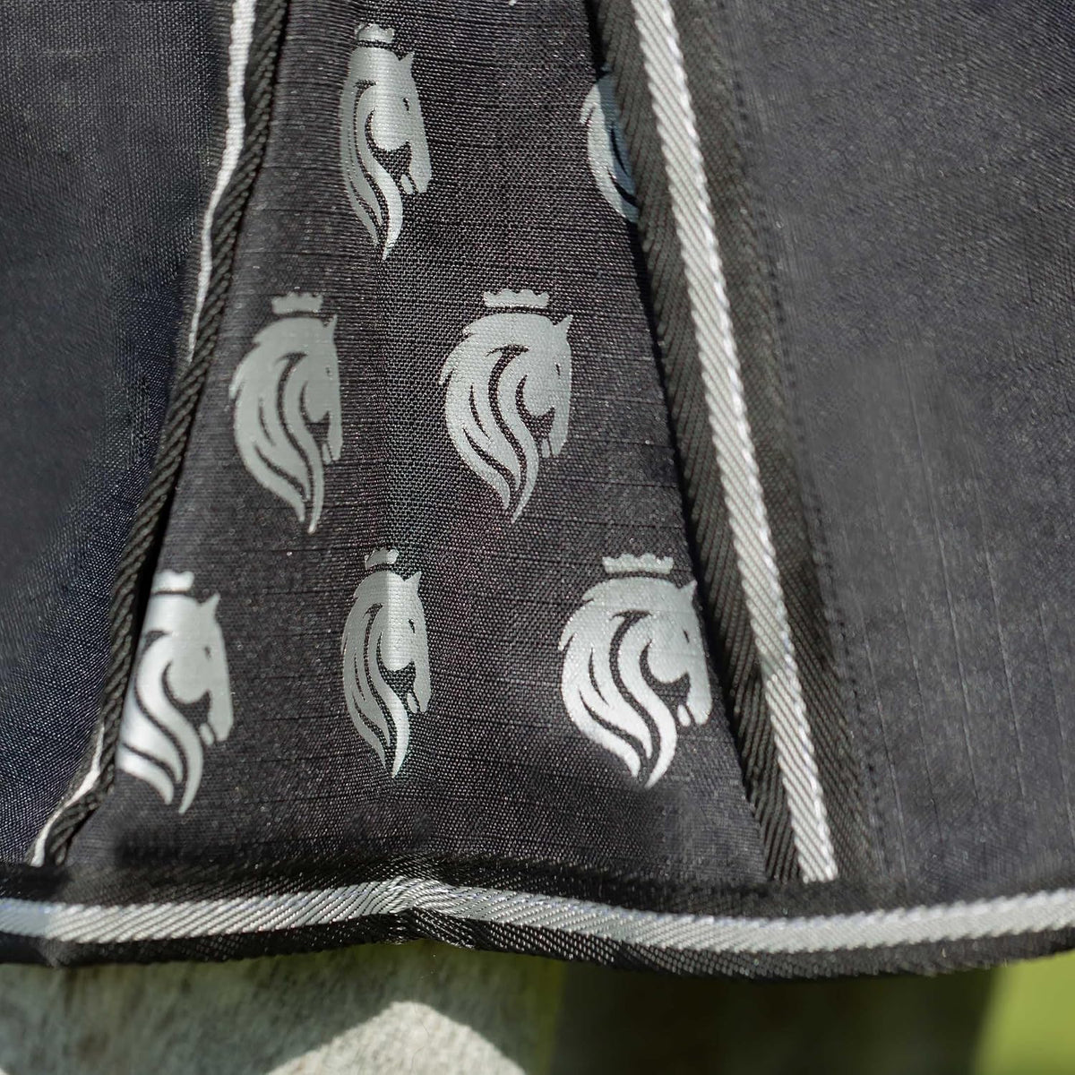Equinavia Norse 200g Medium Weight Horse Blanket | Waterproof Winter Turnout - Black - 66 in - Black - 69 in - Image 9