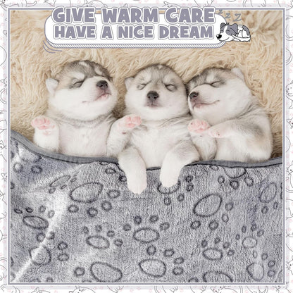 Close up details of the premium breathable stitching on the Tegeme pet blanket
