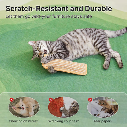 Size reference of Potaroma sisal cat toy in hand