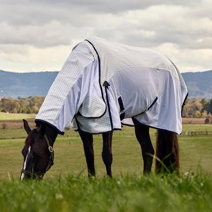 WeatherBeeta 75 inch horse rug showcasing the detachable neck cover extension and secure front closures