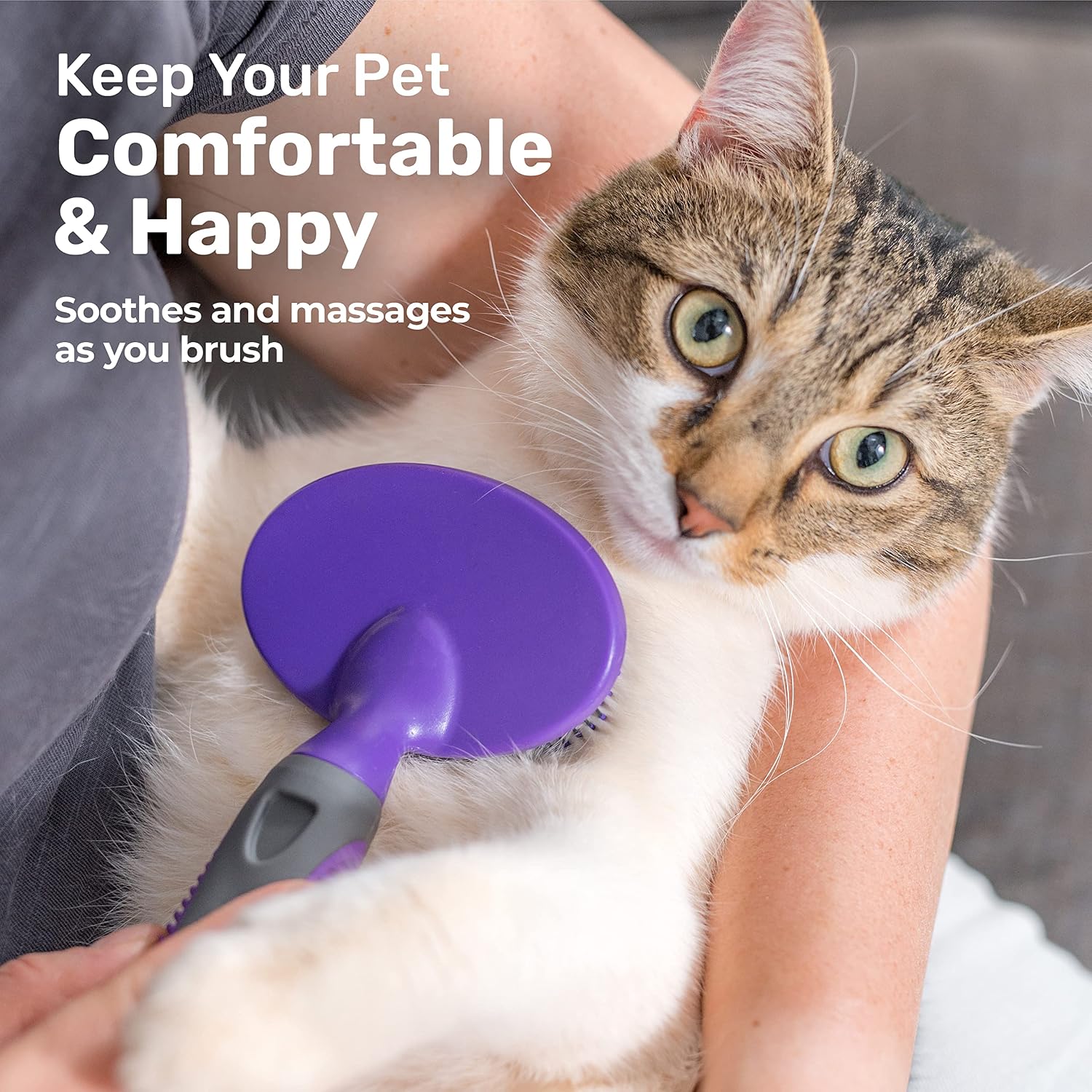 Close up view of the durable construction of the Hertzko cat brush