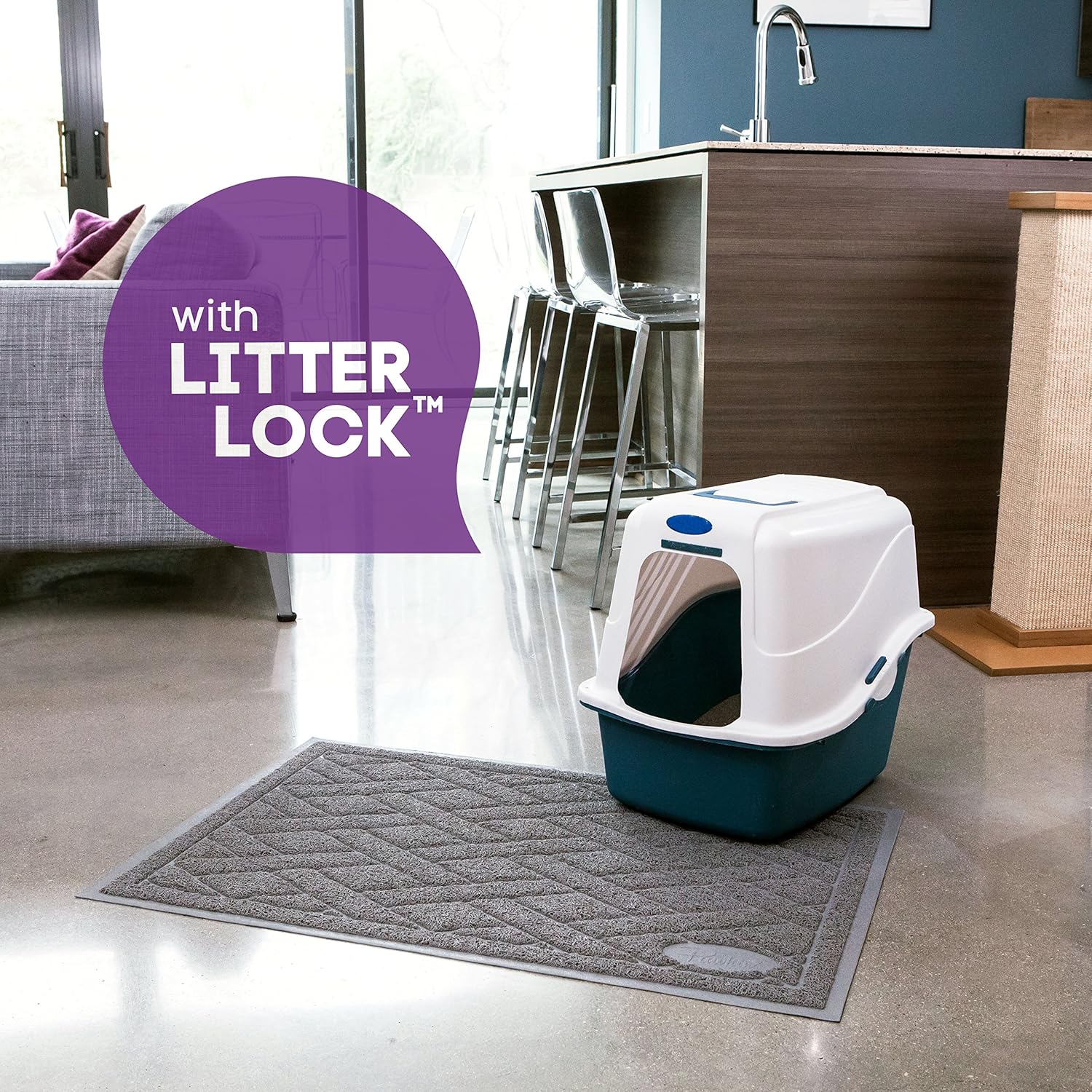 Cleaning Pawkin cat litter mat by vacuuming the heavy duty mesh fibers