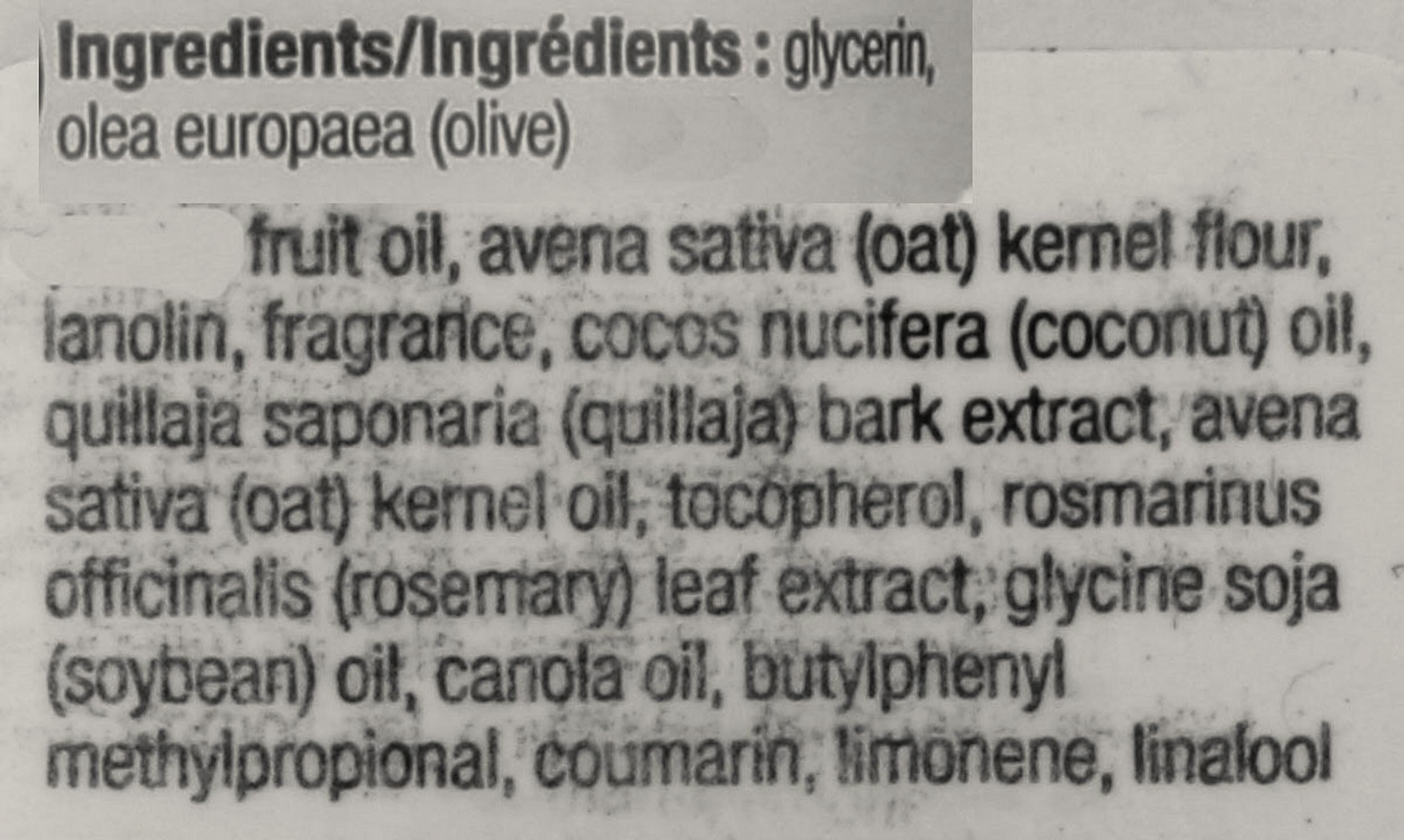Burt's Bees Coconut Foot Cream travel size tube cap detail and texture visualization